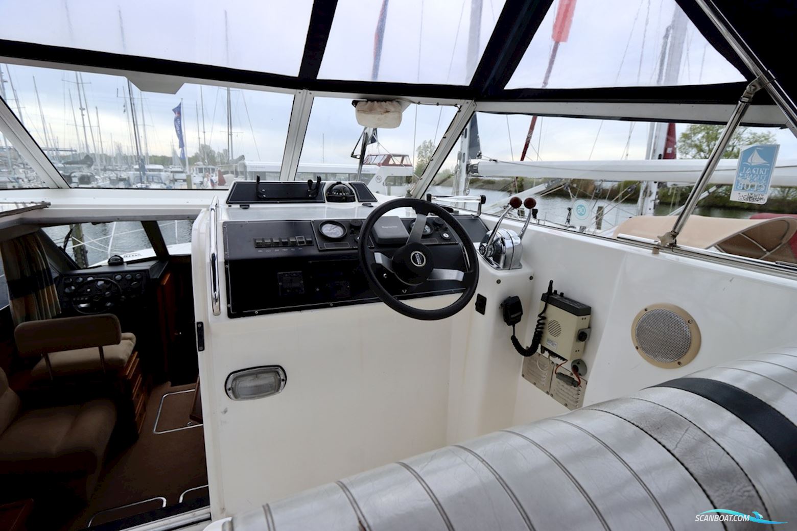 Broom 33