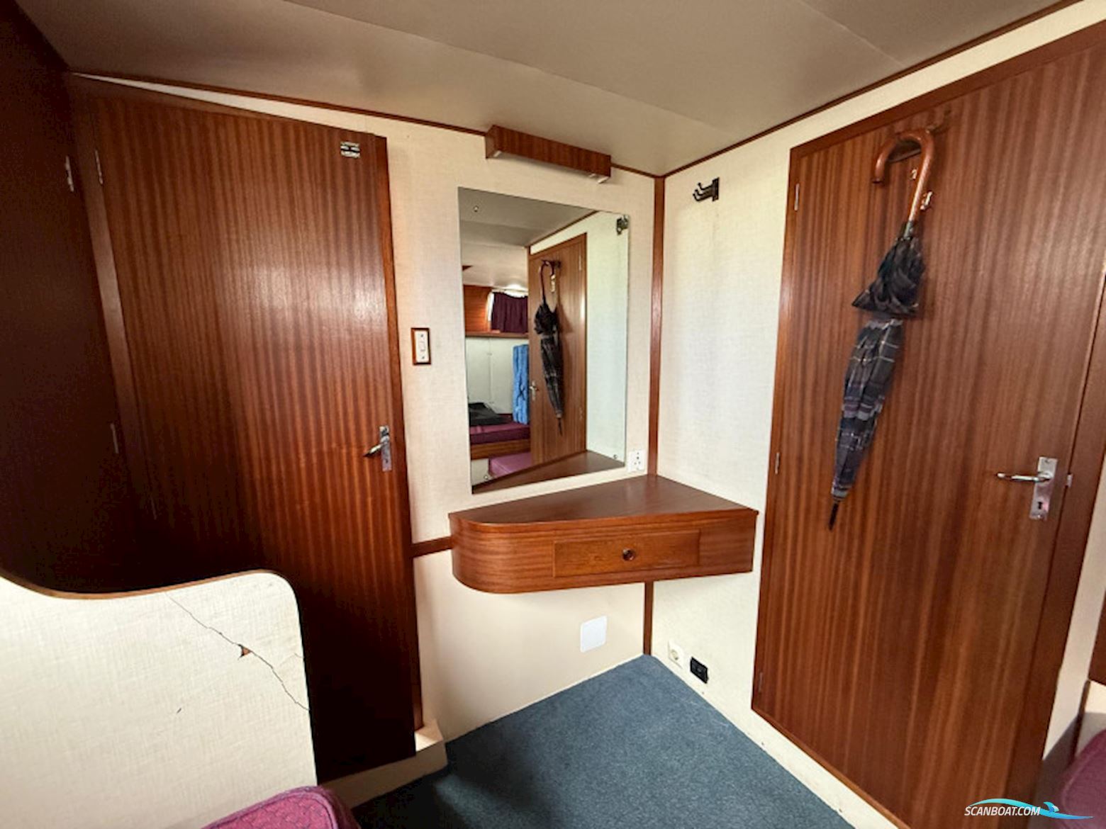 Broom 35