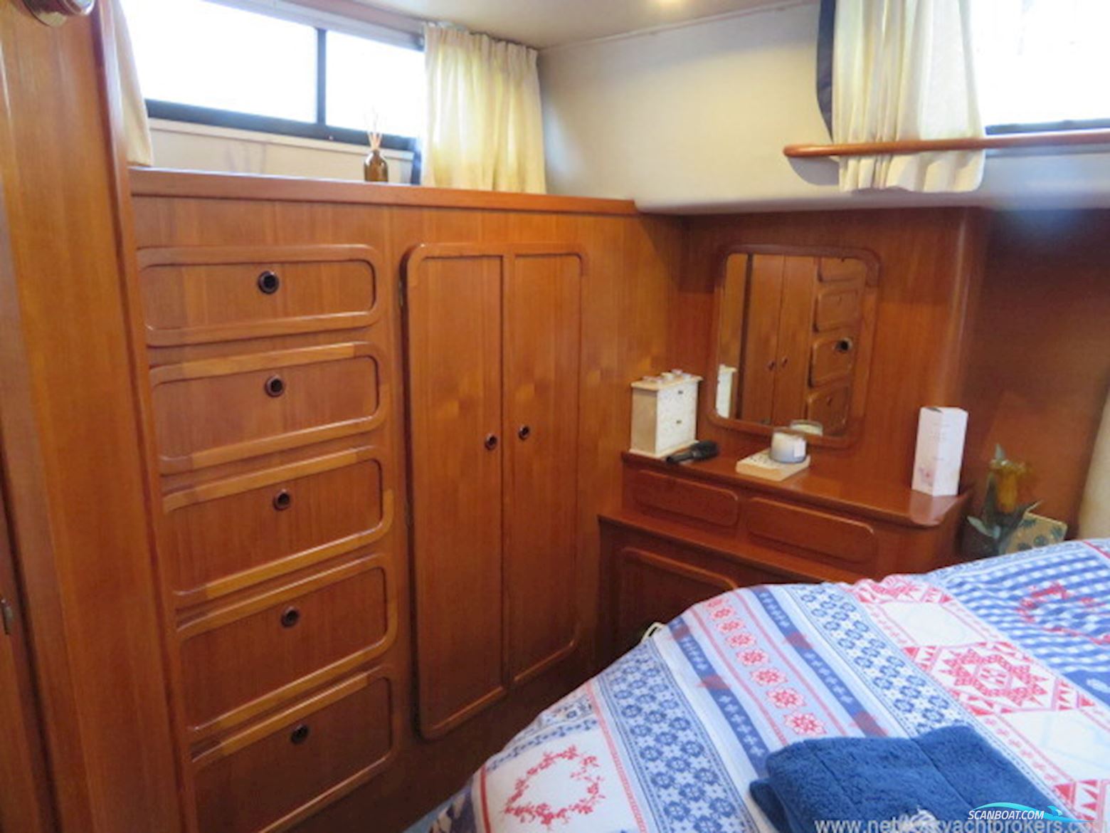 Broom 40 Monarch