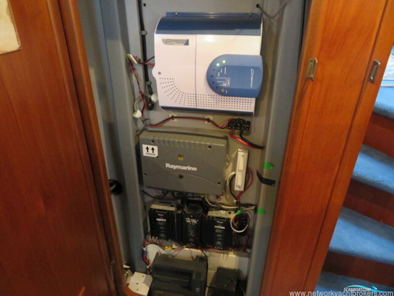 Broom 40 Monarch