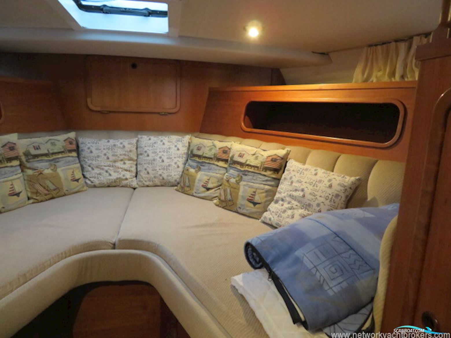 Broom 40 Monarch