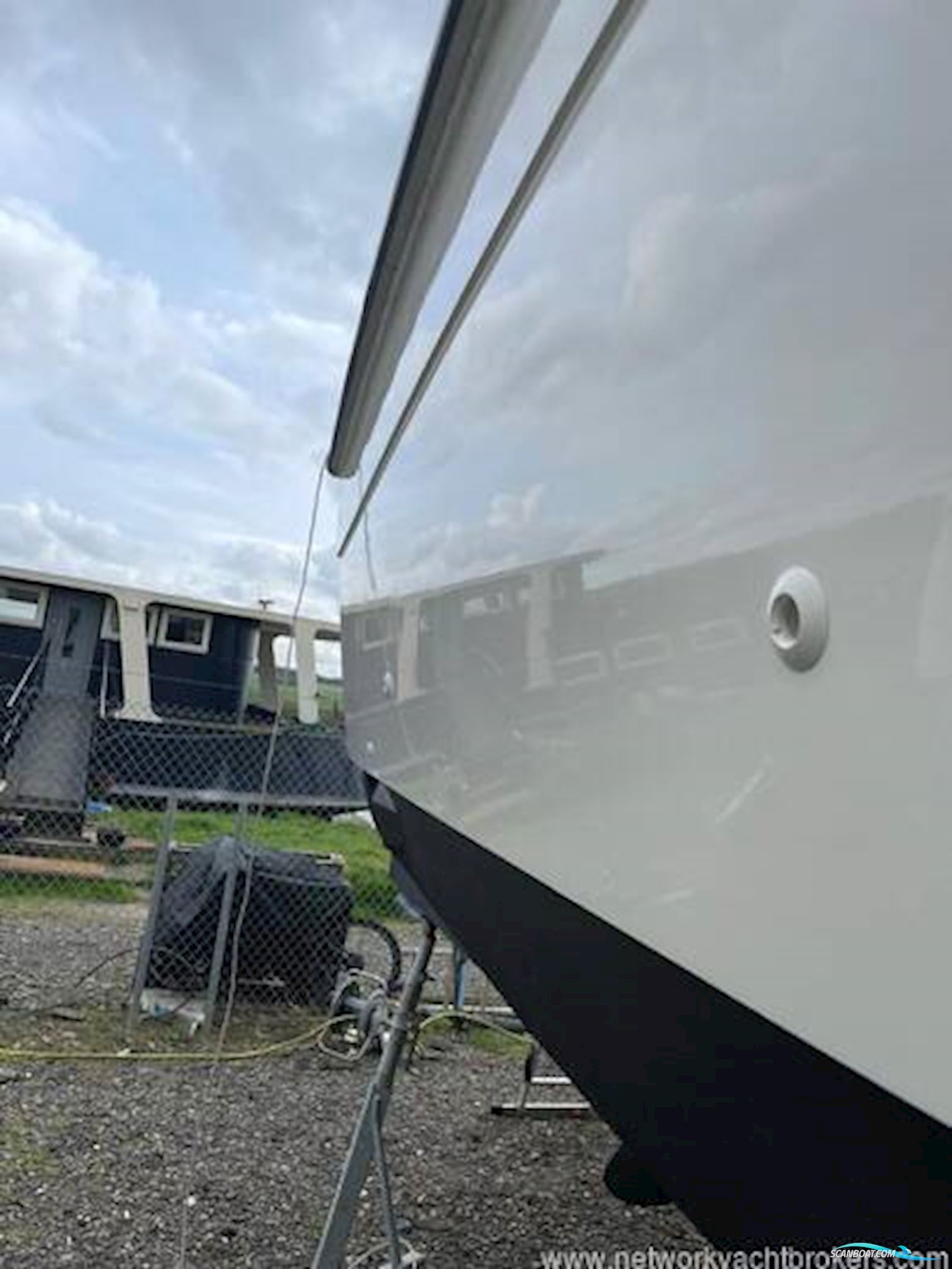 Broom 40 Monarch