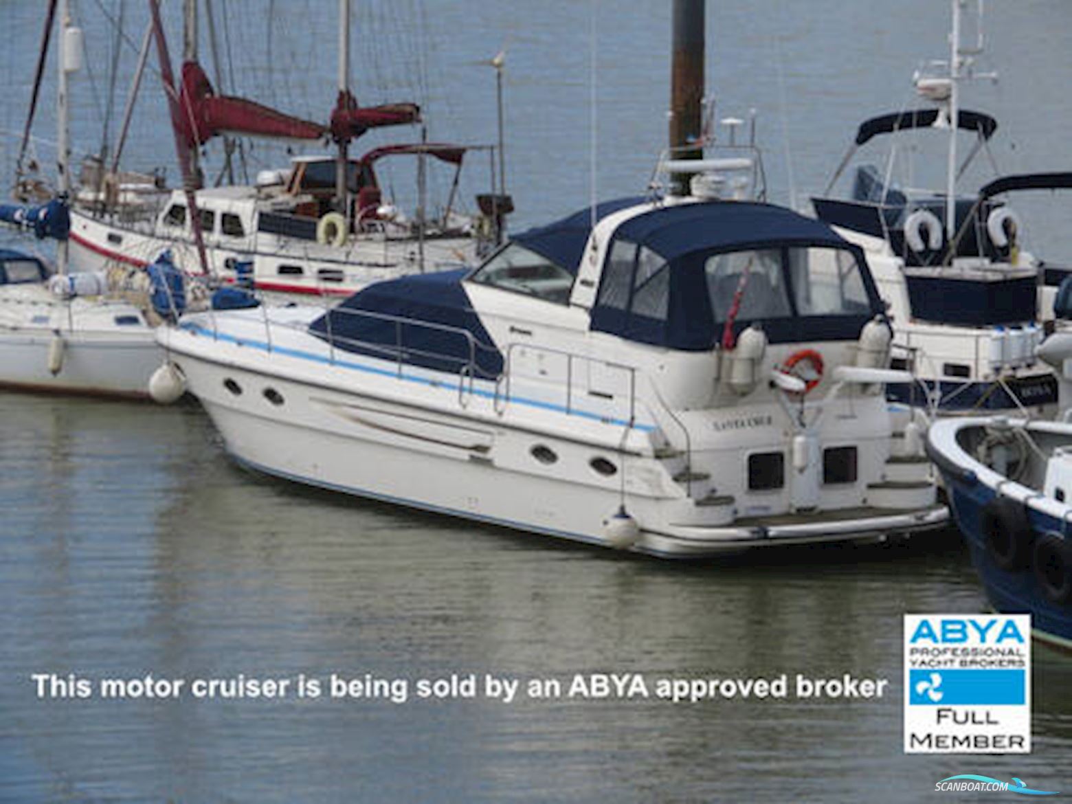 Broom 450 Motorboat 2002, with Caterpillar 3126B Edc engine, United Kingdom