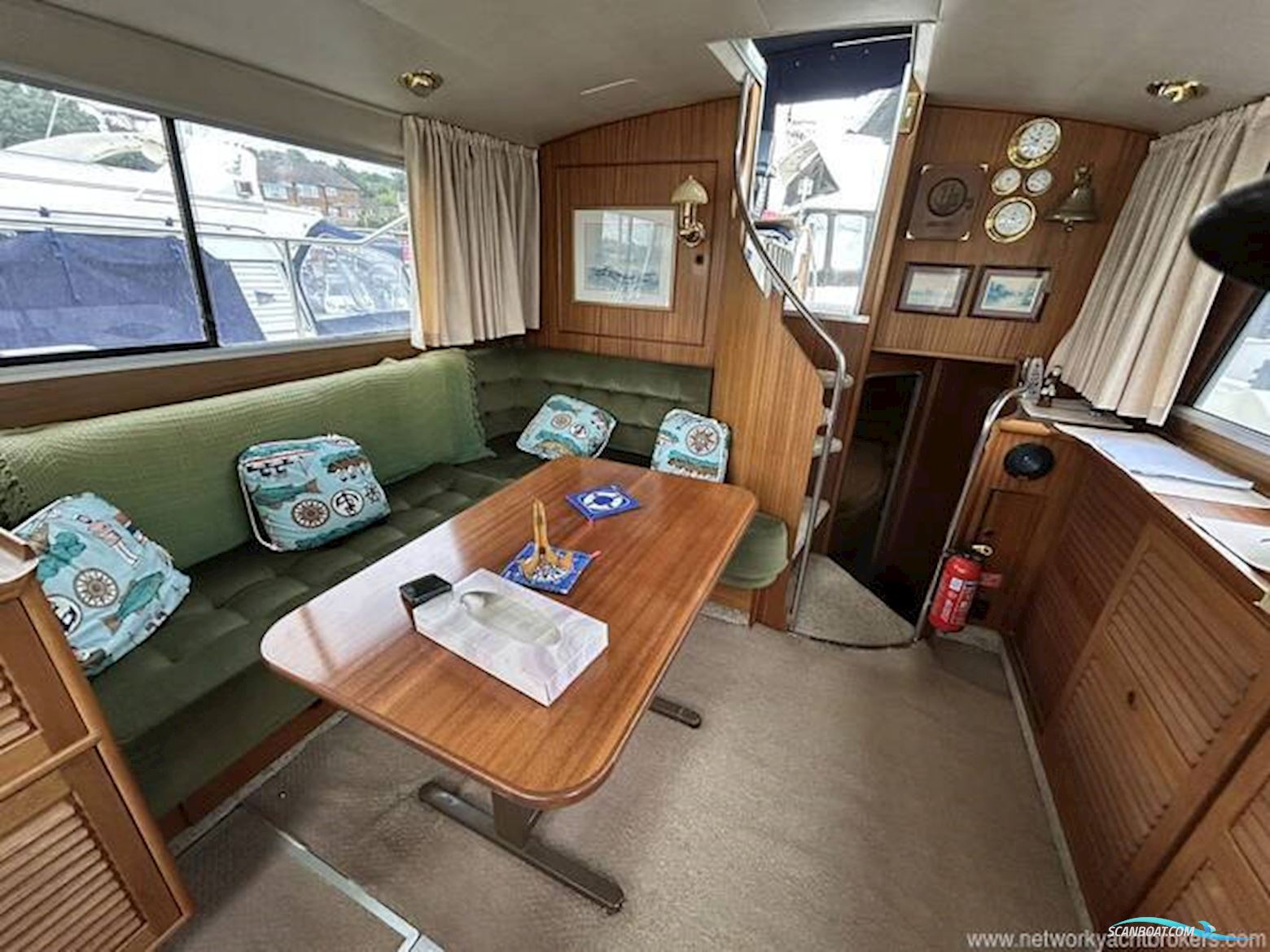 Broom Crown 37