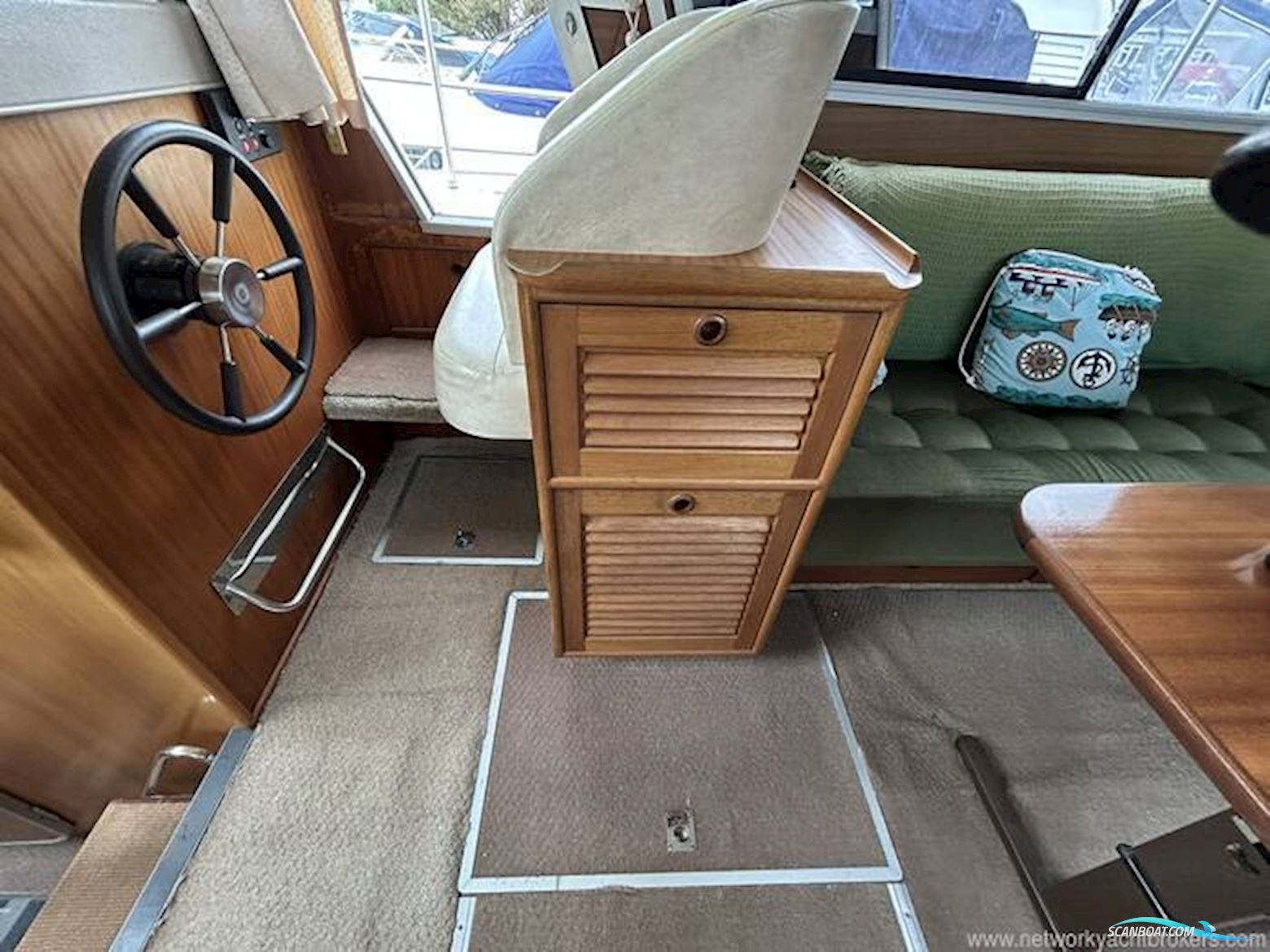 Broom Crown 37