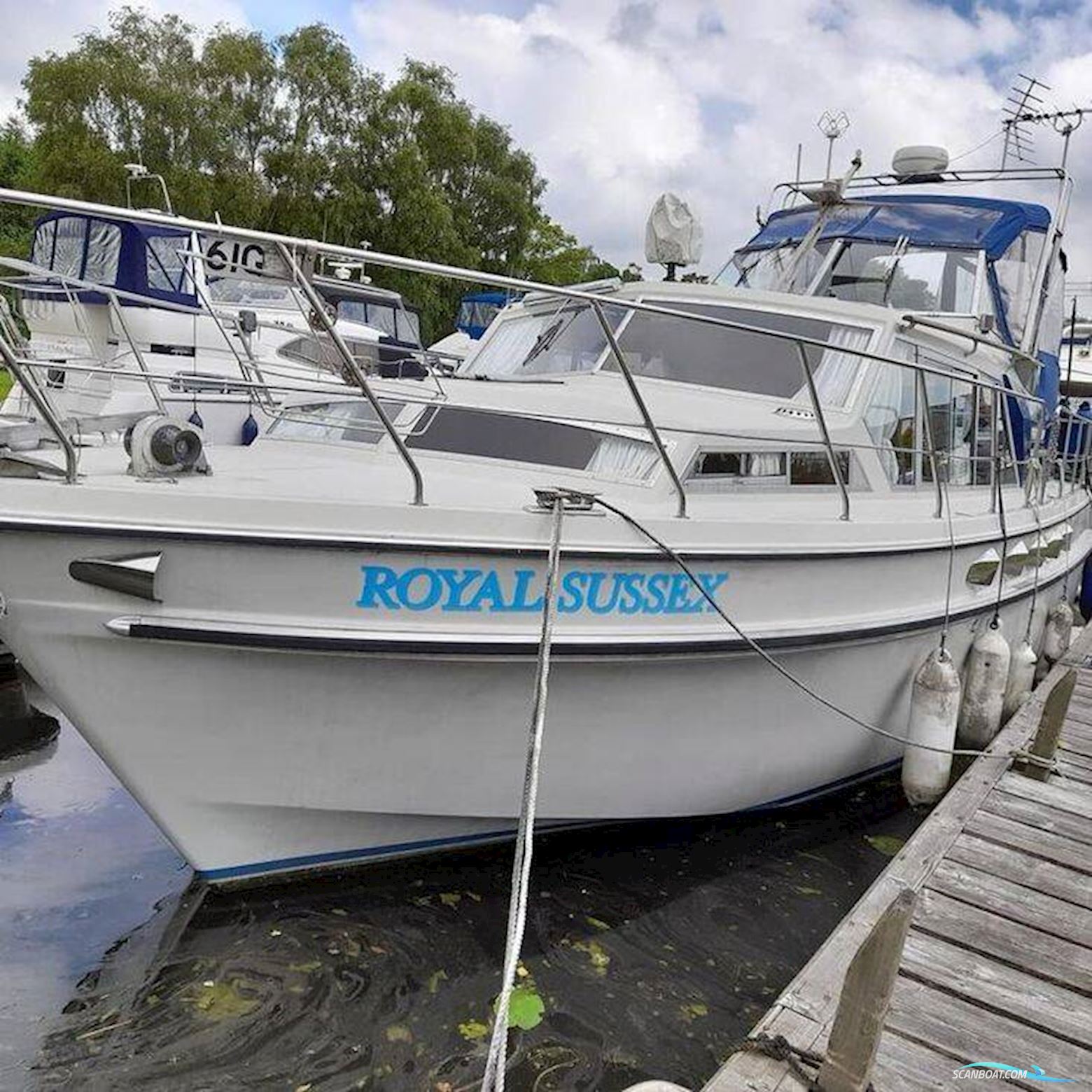 Broom Ocean 37 Motorboat 1978, with Perkins engine, United Kingdom