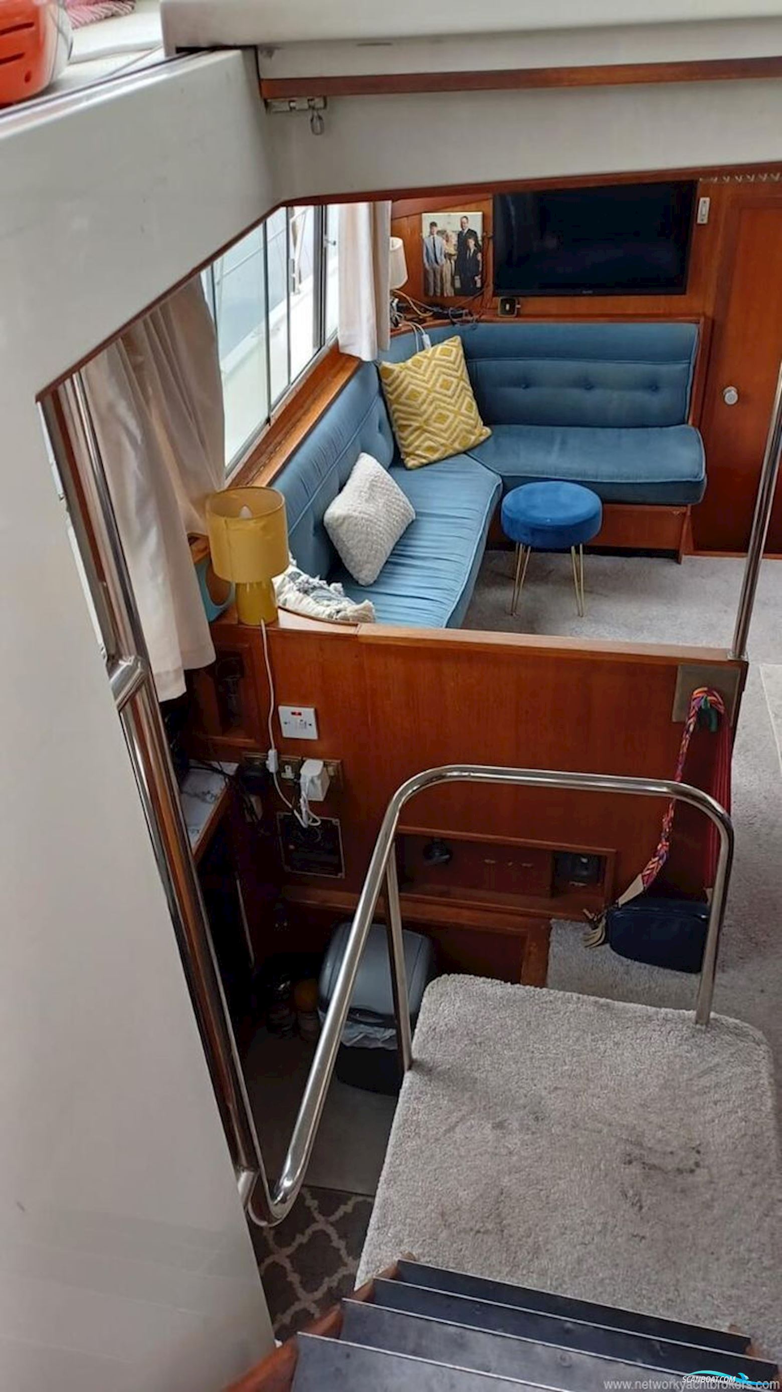 Broom Ocean 37