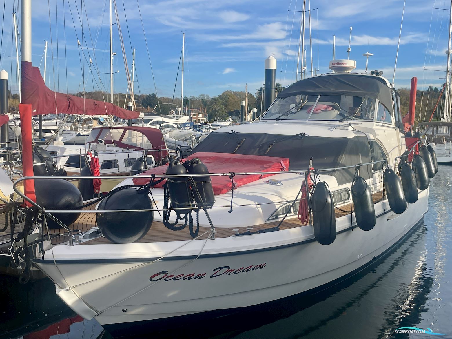 Broom Ocean 38 Motorboat 1999, with Perkins engine, United Kingdom