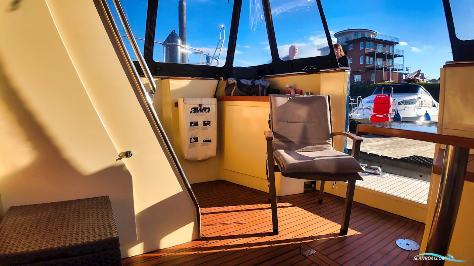 Bruce Roberts Euro 12.00 Flybridge