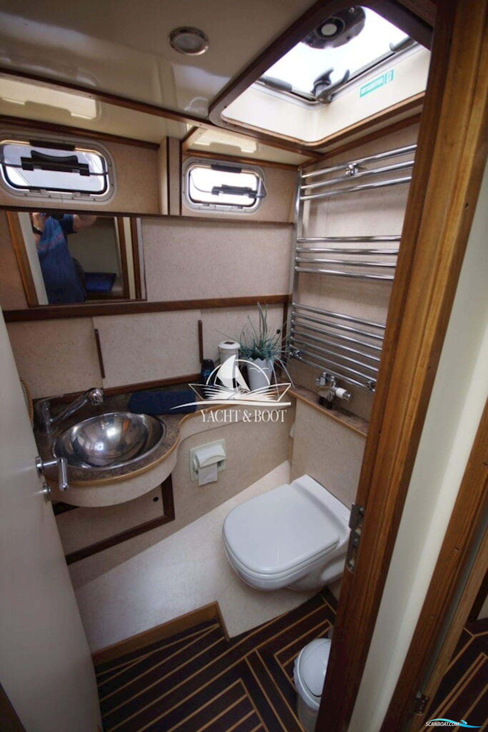 Bruce Roberts Europe 1200