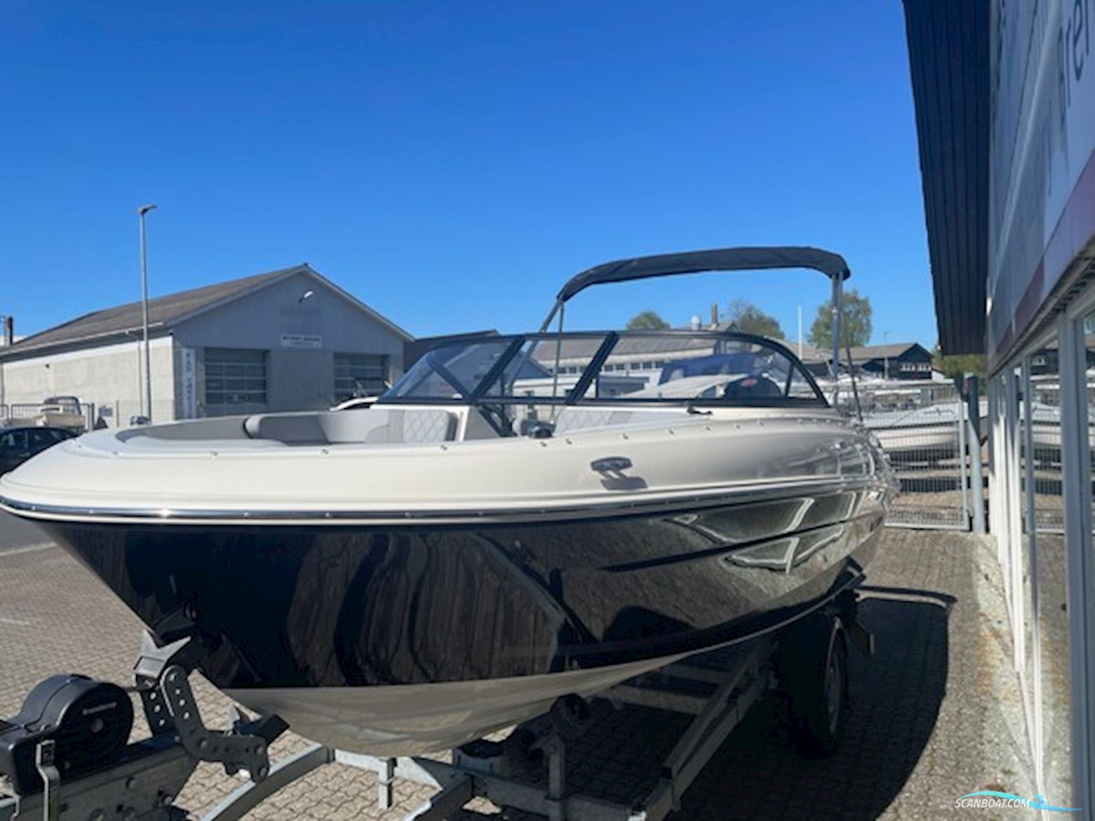 Byliner VR4 Bowrider Med F115 Proxs Mercury-Efi 4 Takt