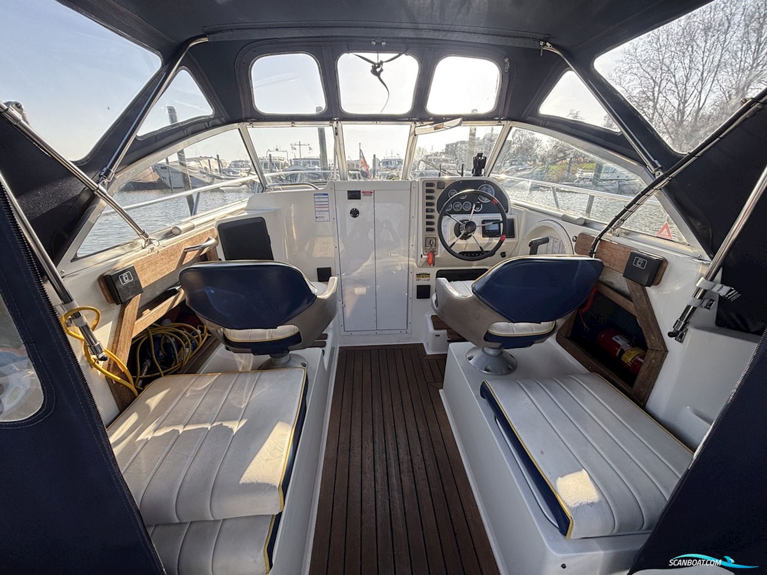 Campion 672 Explorer