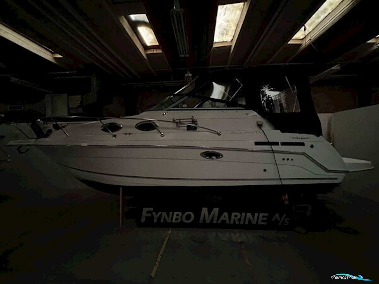 Campion 805 LX Allante - MerCruiser