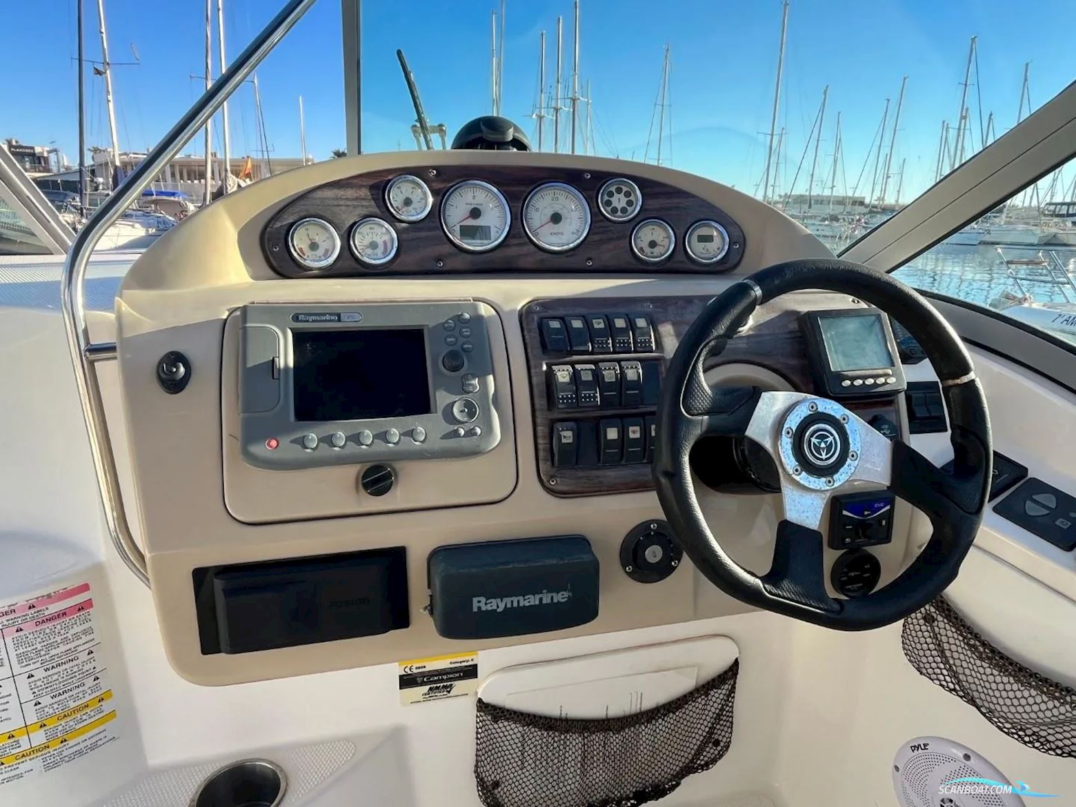 Campion Allante 825 Mid Cabin
