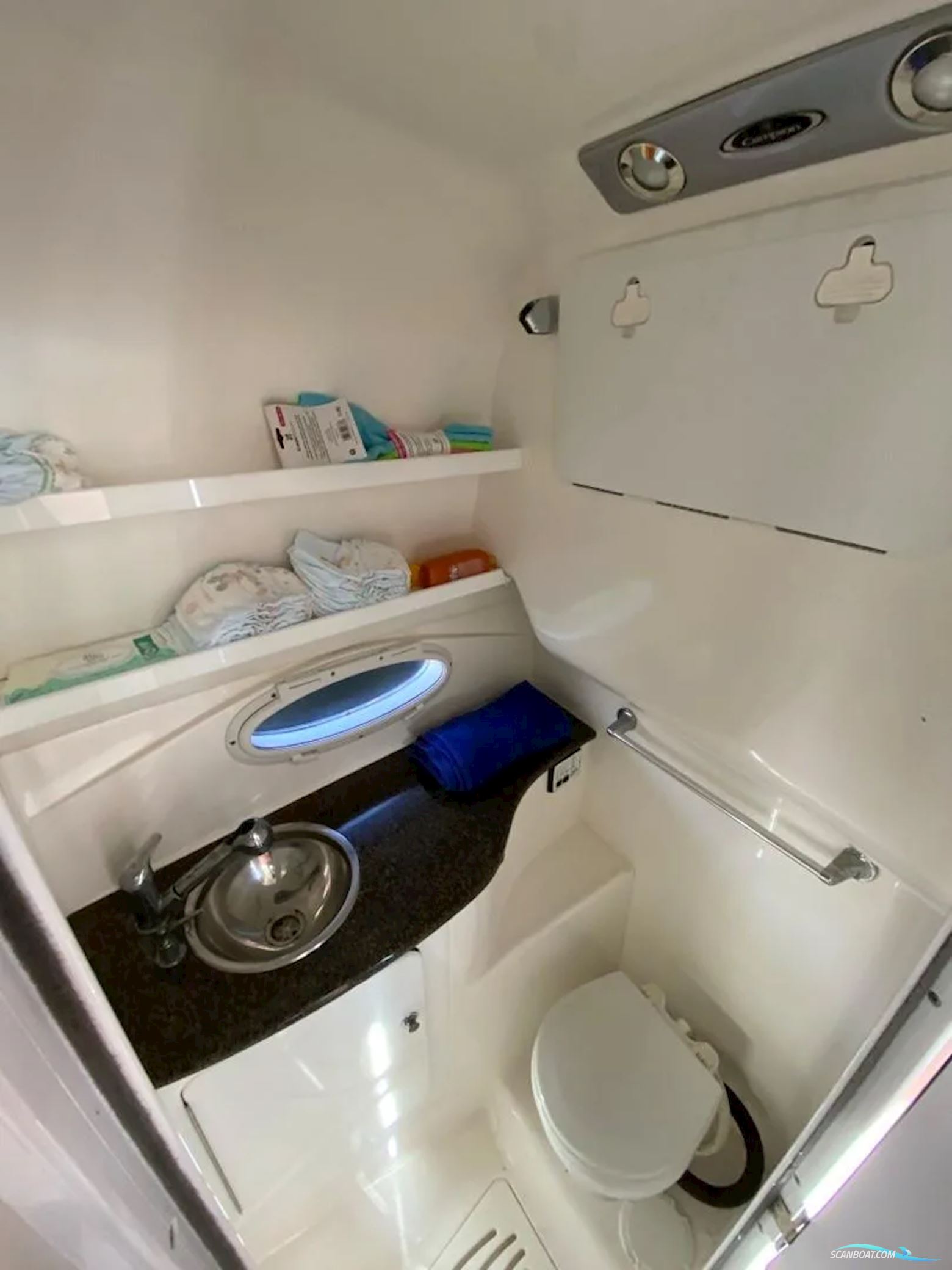Campion Allante 825 Mid Cabin