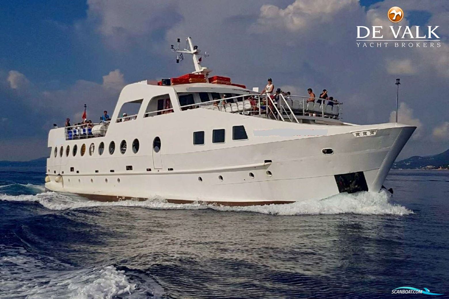 Car/Passengers Ferry 33 Motorboat 1980, with Fiat Aifo engine, No country info
