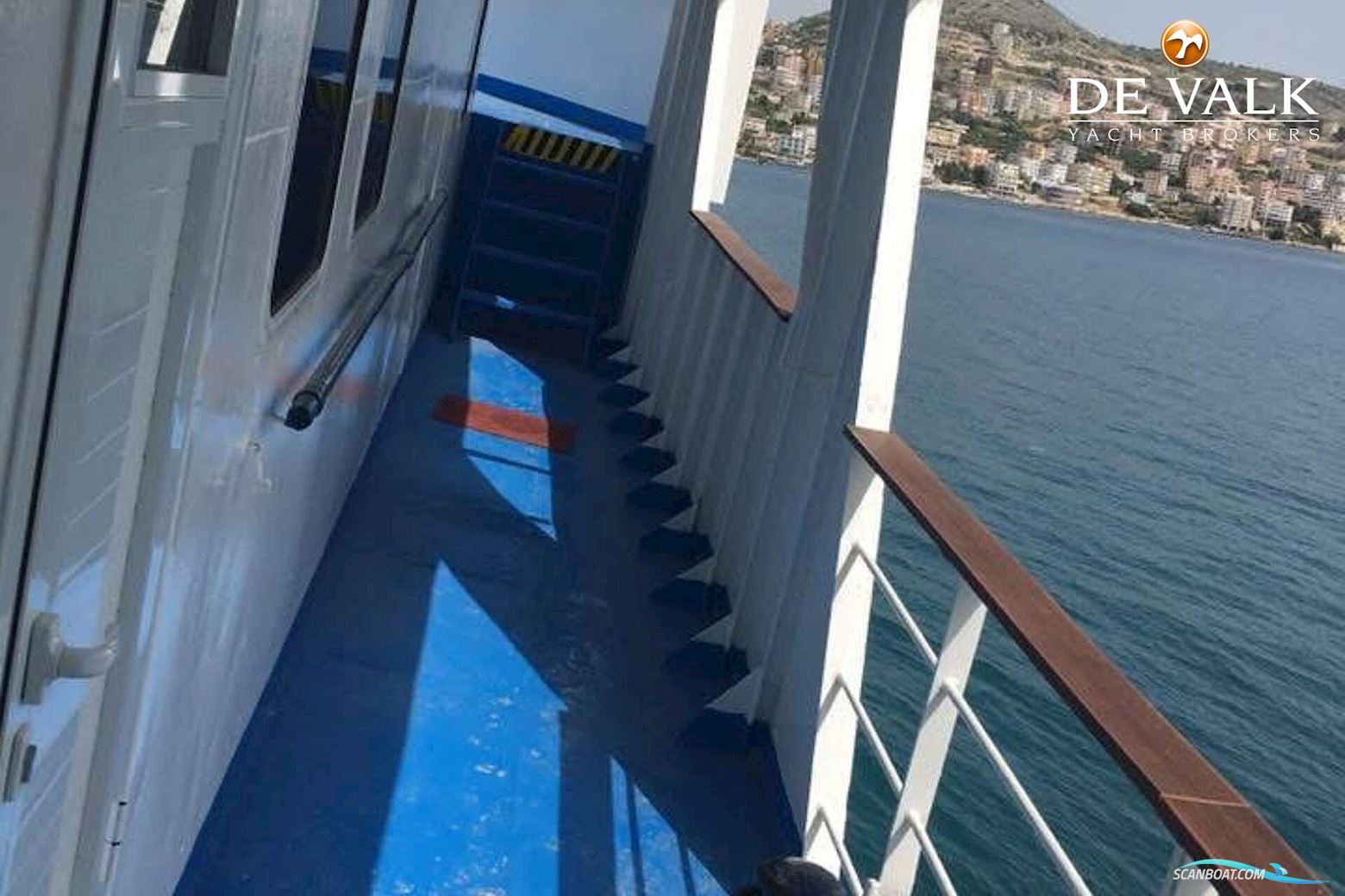 Car/Passengers Ferry 40