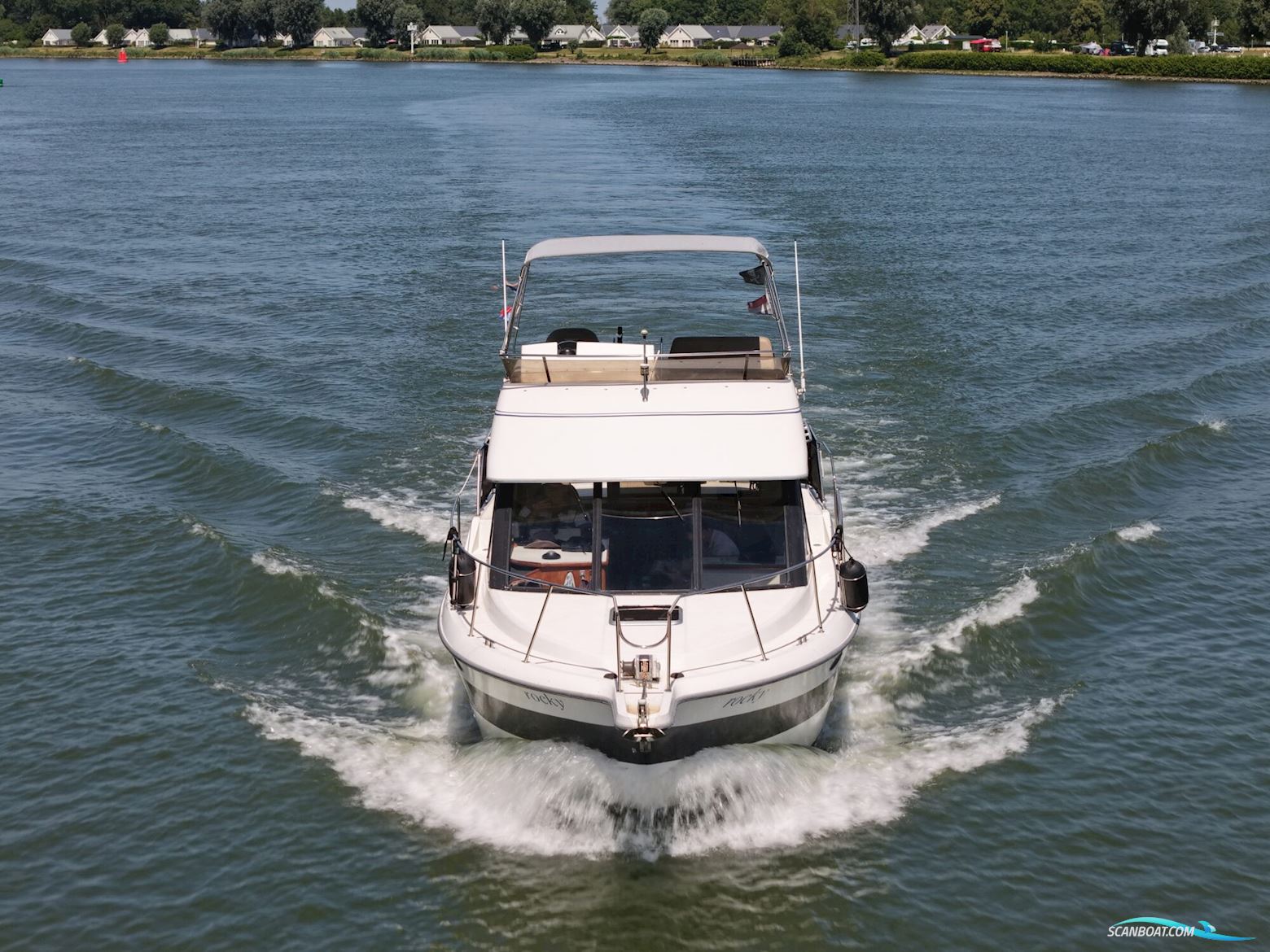Carver 28 Flybridge
