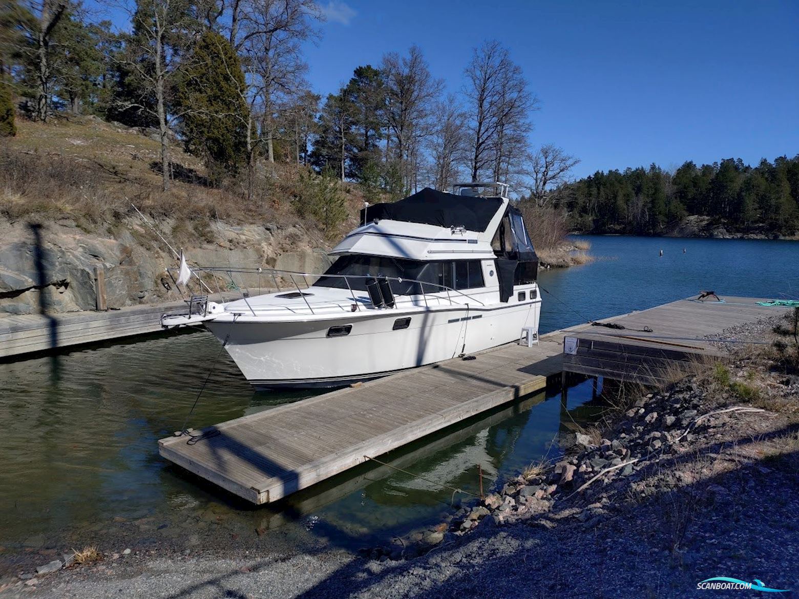 Carver 32 Motorboat 1990, with Volvo penta engine, Sweden