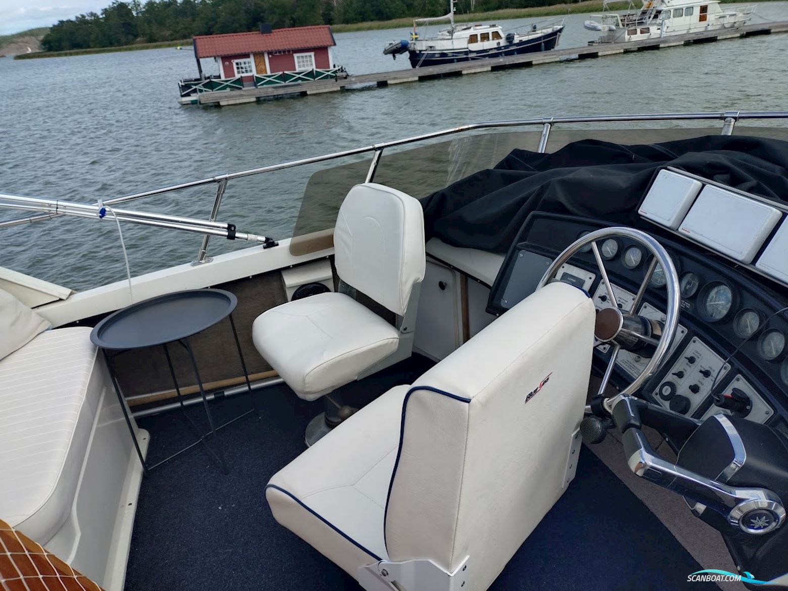 Carver 32