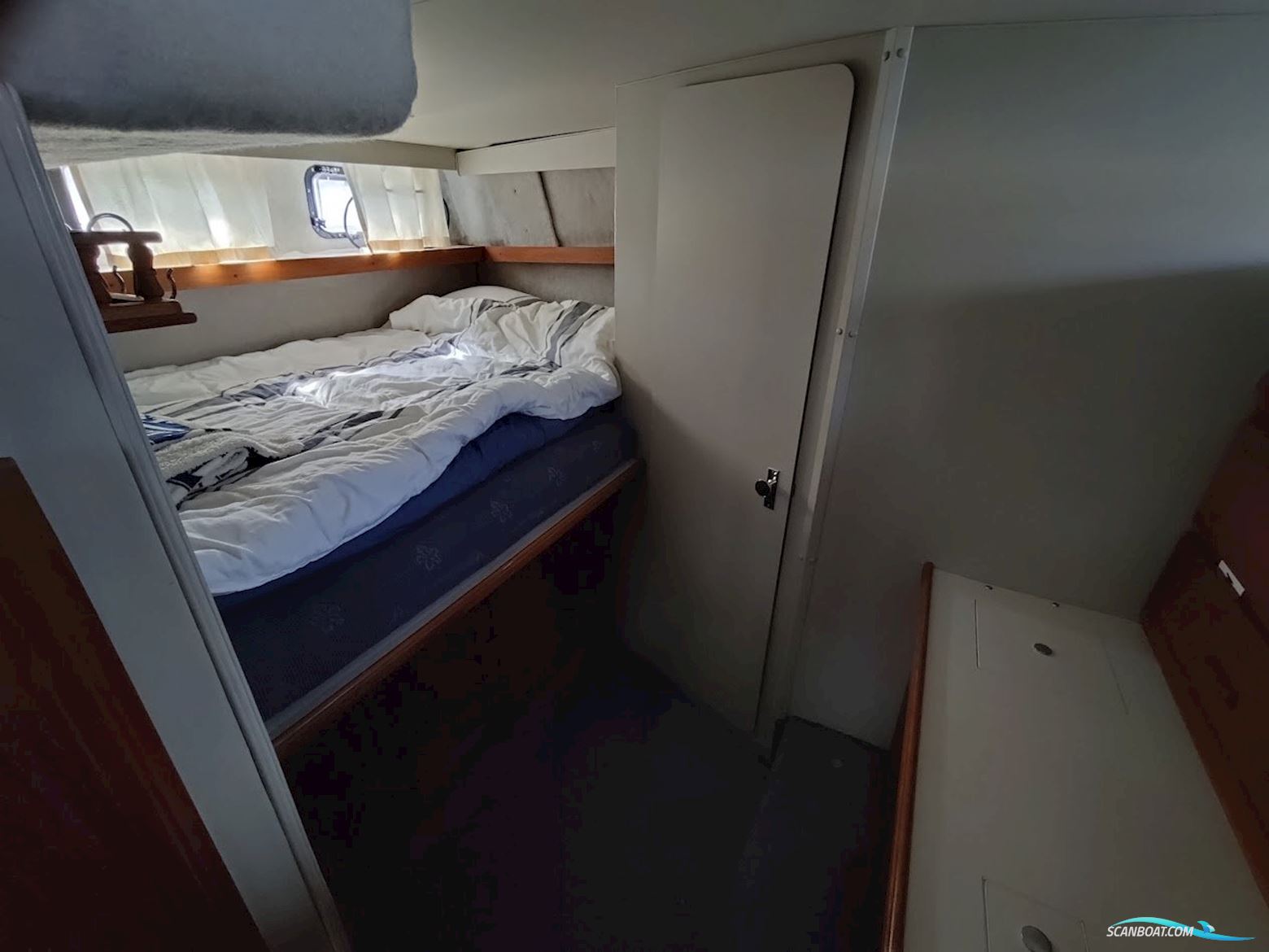 Carver 32