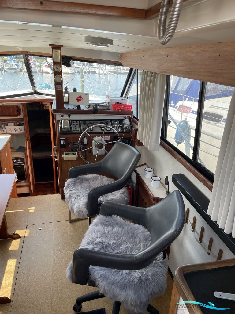 Carver 3207 Aft Cabin
