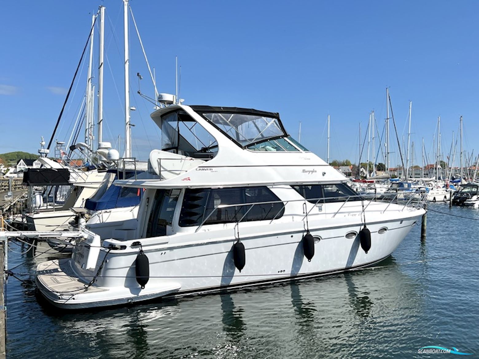 Carver 450 Motorboat 1999, with Volvo Penta Tamd74 engine, Denmark
