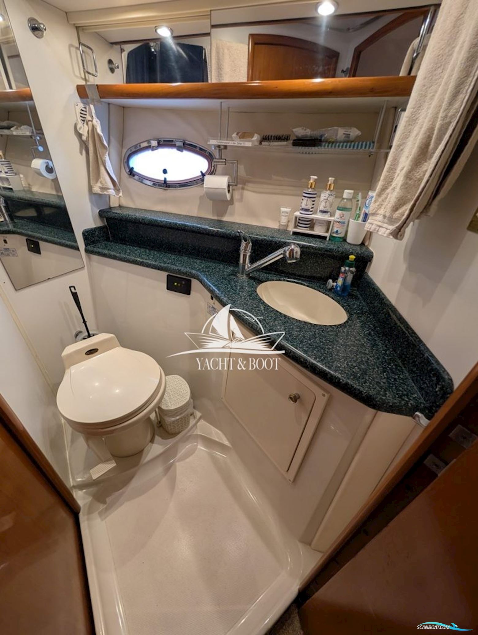 Carver 450 Voyager Pilothouse