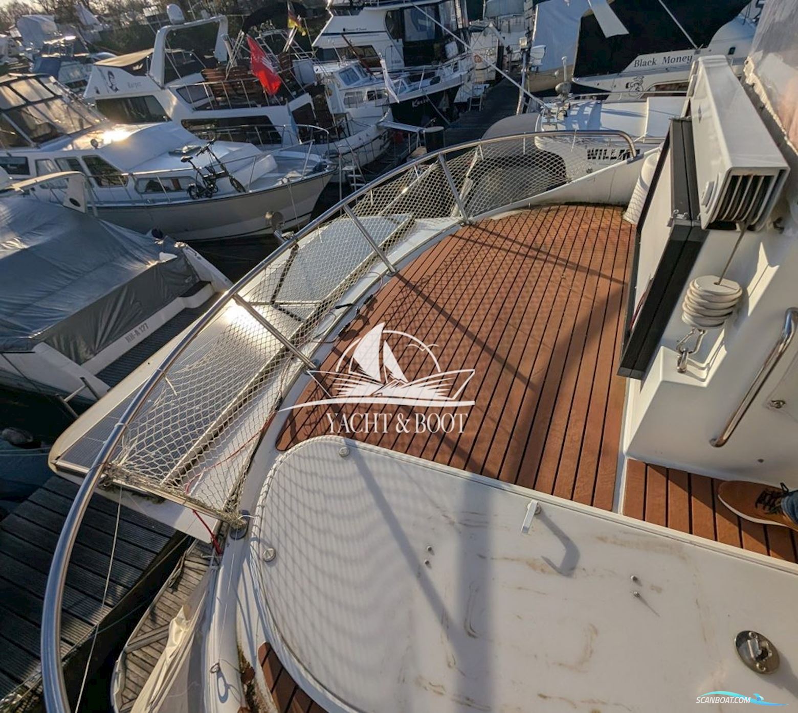 Carver 450 Voyager Pilothouse