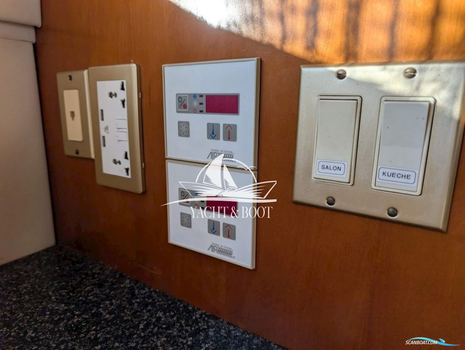 Carver 450 Voyager Pilothouse