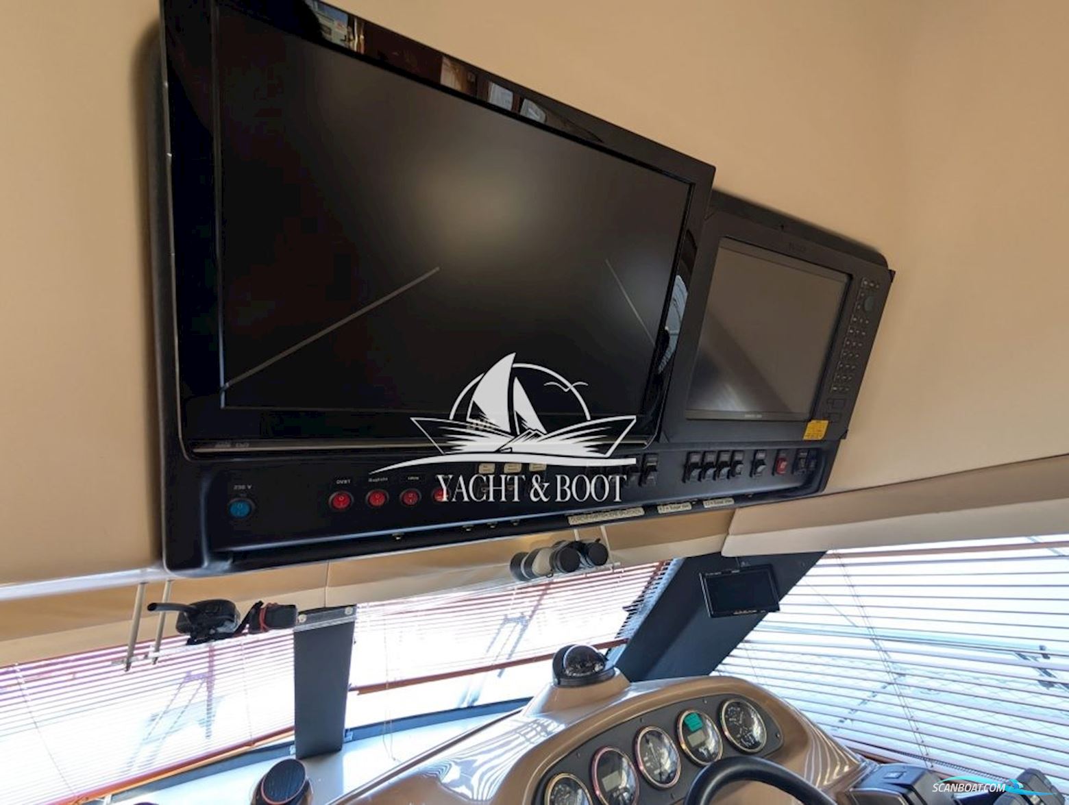 Carver 450 Voyager Pilothouse