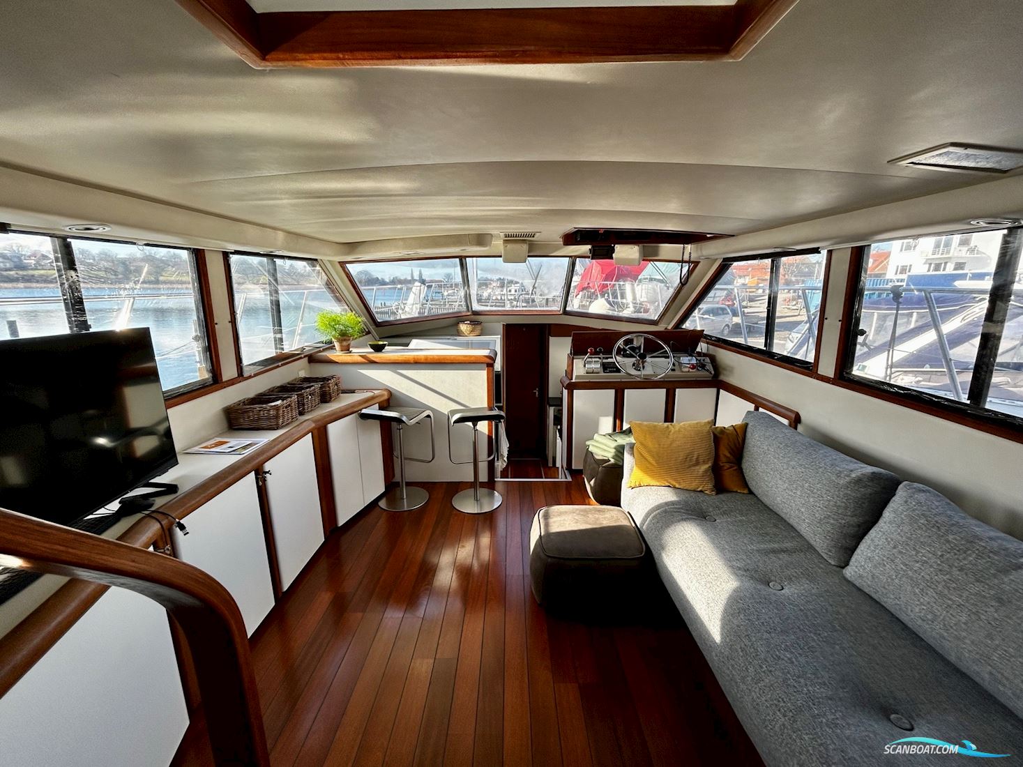 Carver 4507 Califonian