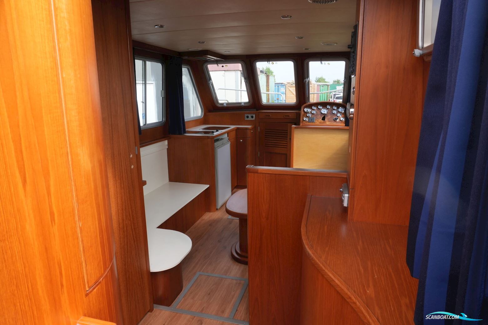 Casco 11.00 OK Flybridge