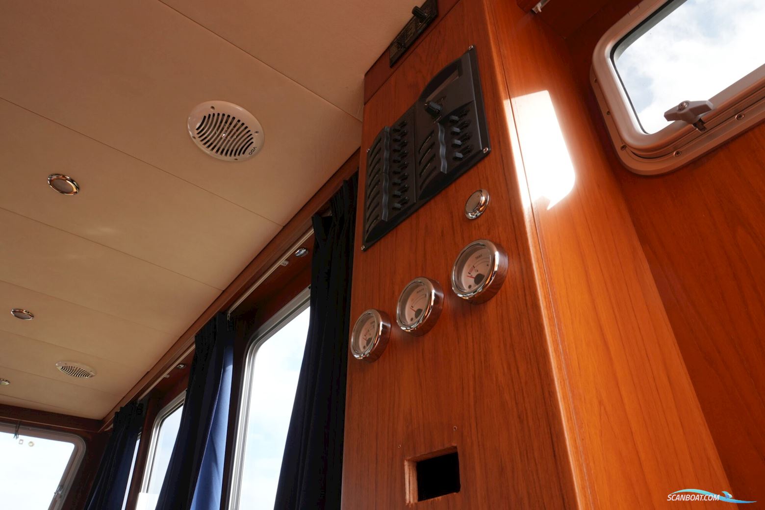 Casco 11.00 OK Flybridge