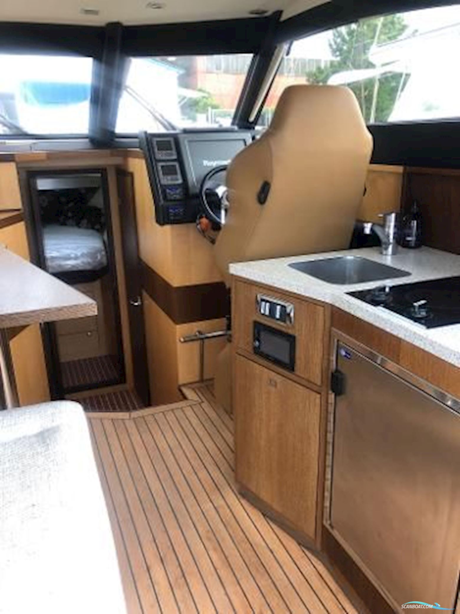 Ceelen & Bekker Typhon 37