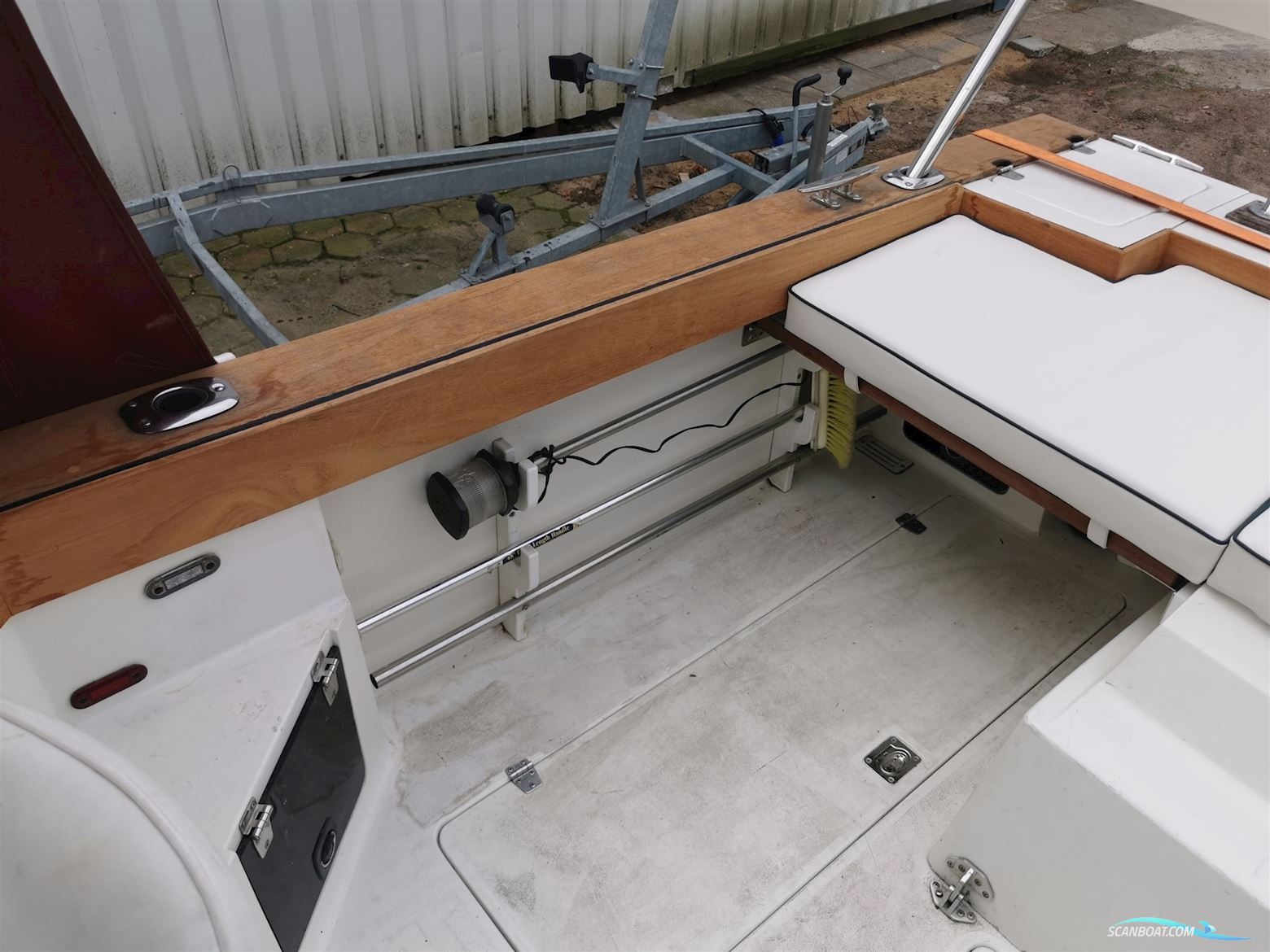 Celebrity Boats Celebrity 2300 Fish Hawk