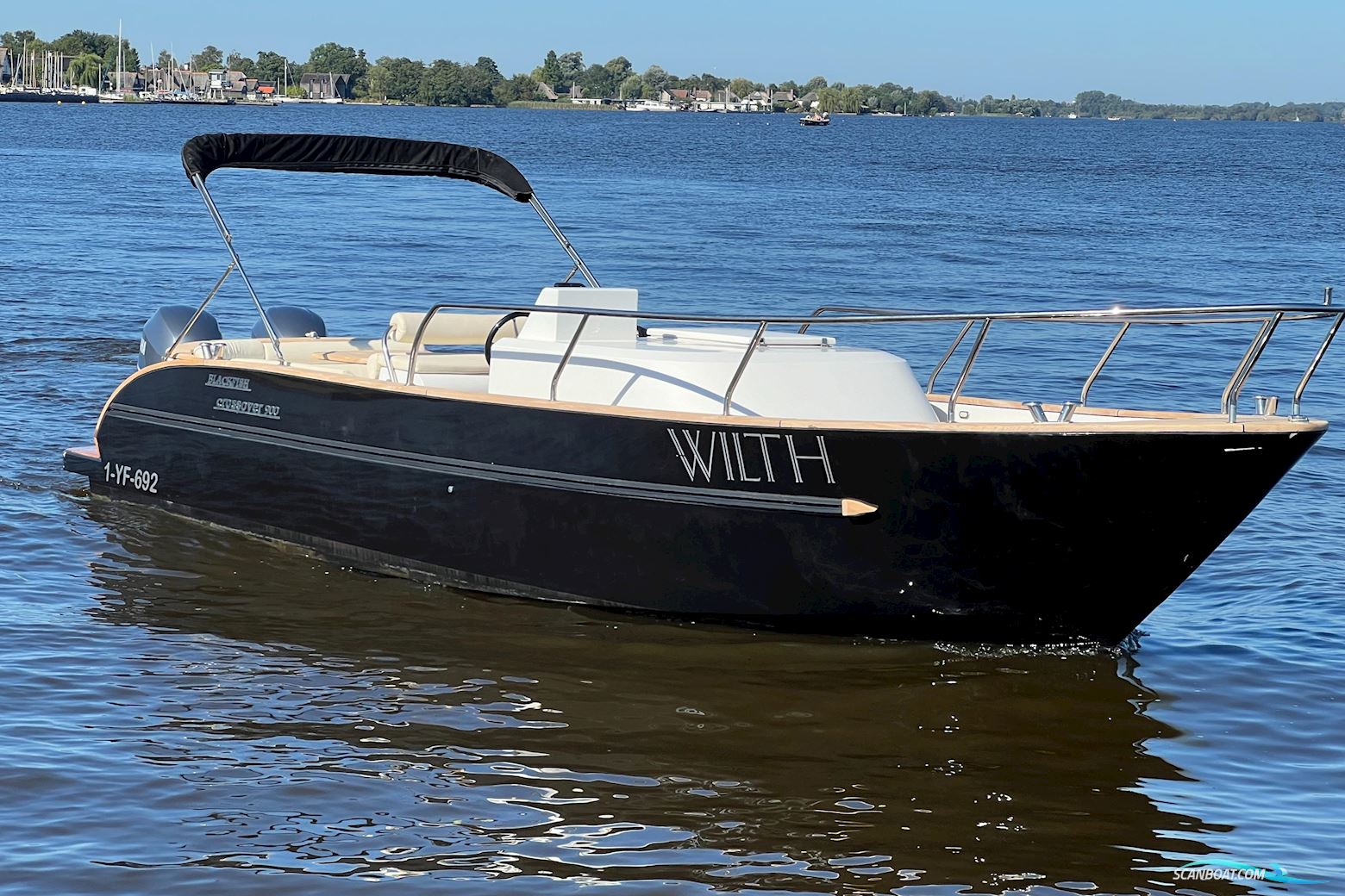 Center Console Blackfish Crossover 900