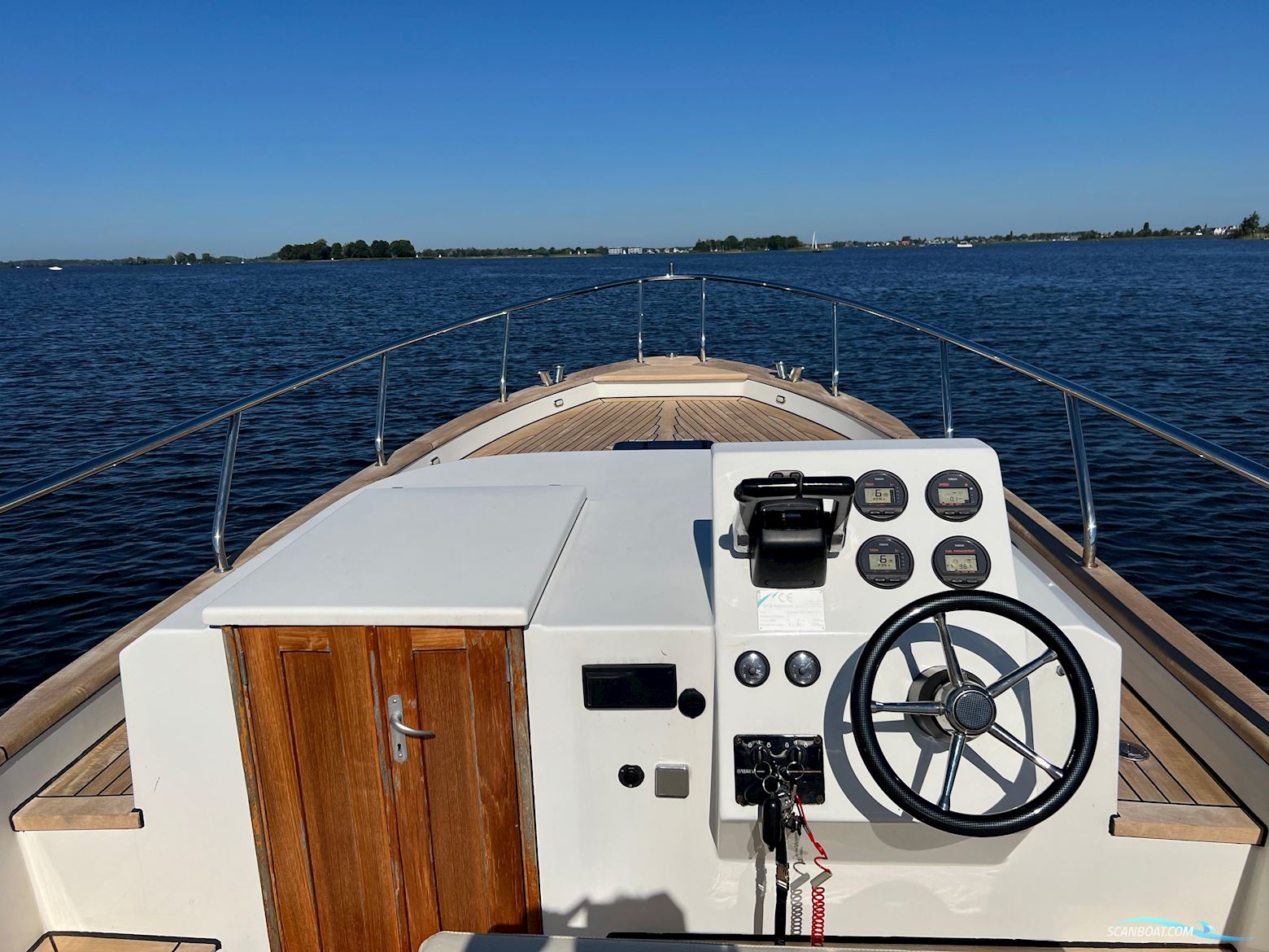 Center Console Blackfish Crossover 900
