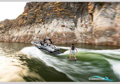 CENTURION NV 233 Motorboat 2025, with PCM L96 V8 6.0 ltr engine, United Kingdom