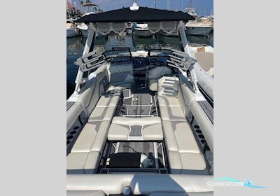 Centurion RI 265 Motorboat 2022, with Pcm 6.2 engine, France