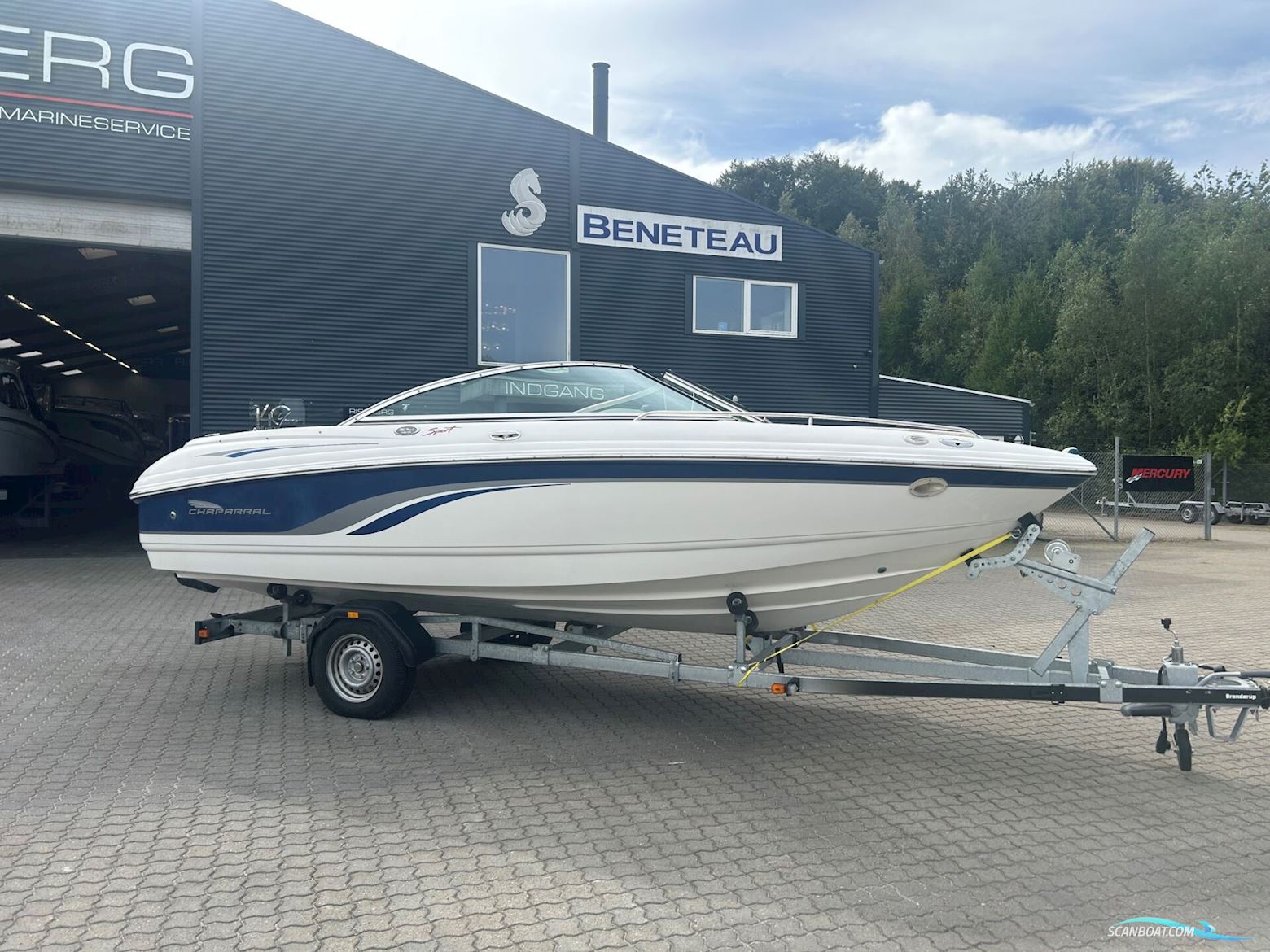 Chaparral 186 Ssi Motorboat 2001, with Mercruiser engine, Denmark