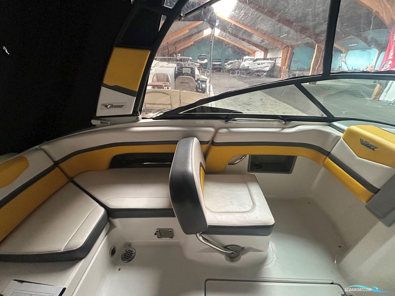 Chaparral 203 Vortex (VRX)