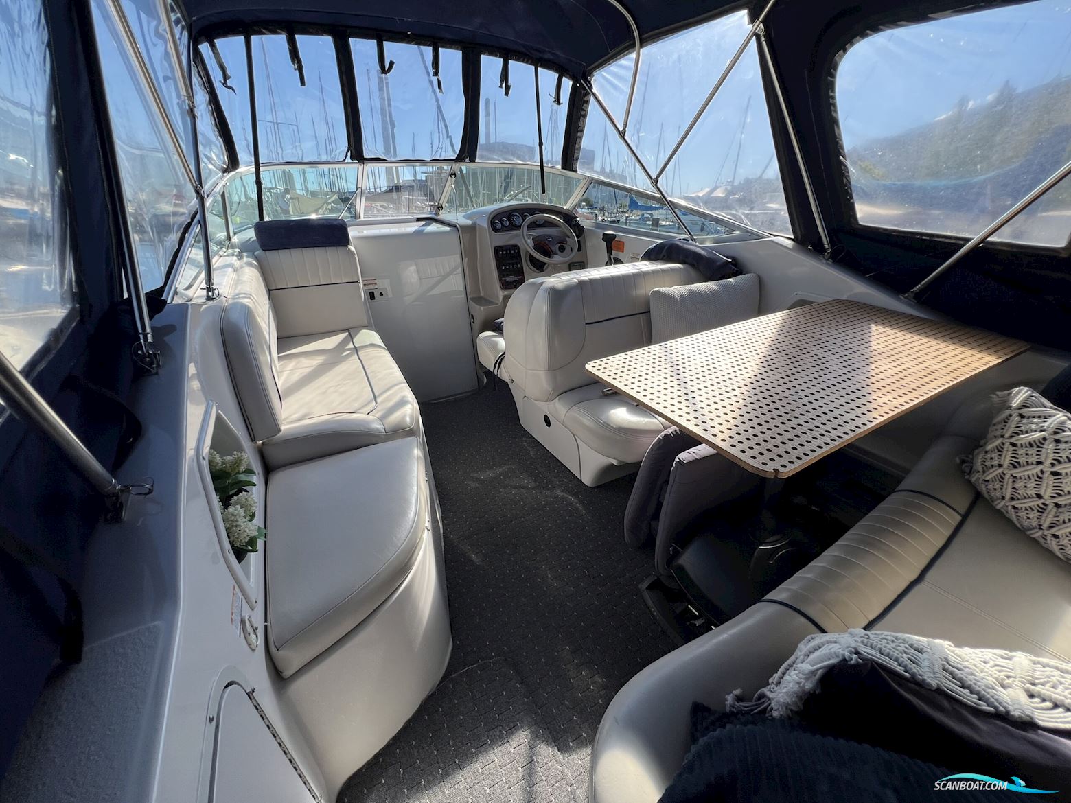 Chaparral 240 Signature