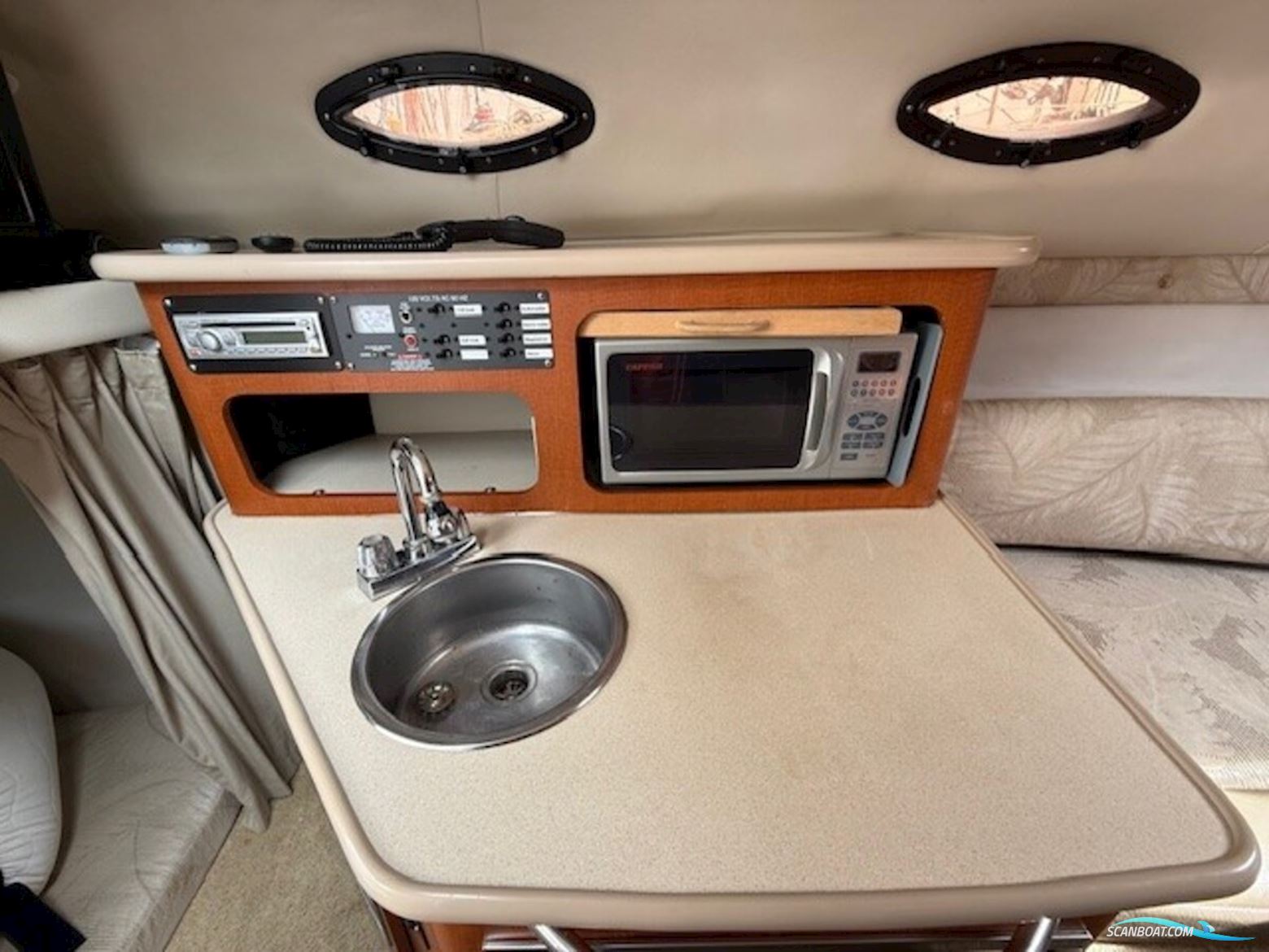 Chaparral 240 Signature