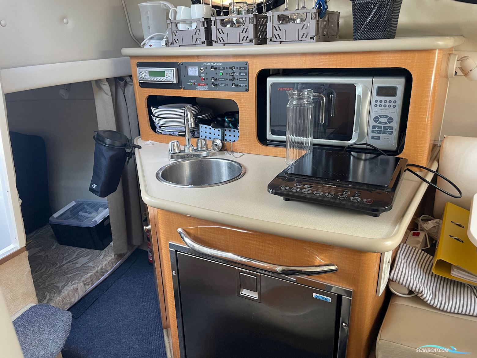 Chaparral 240 Signature