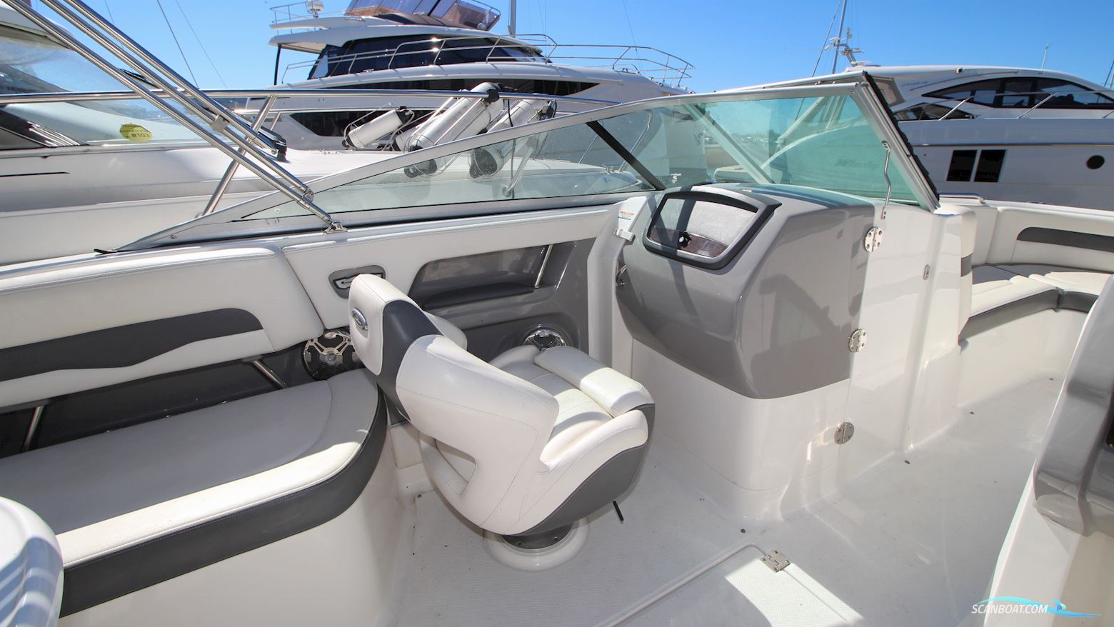 Chaparral 246 SSI Bowrider 