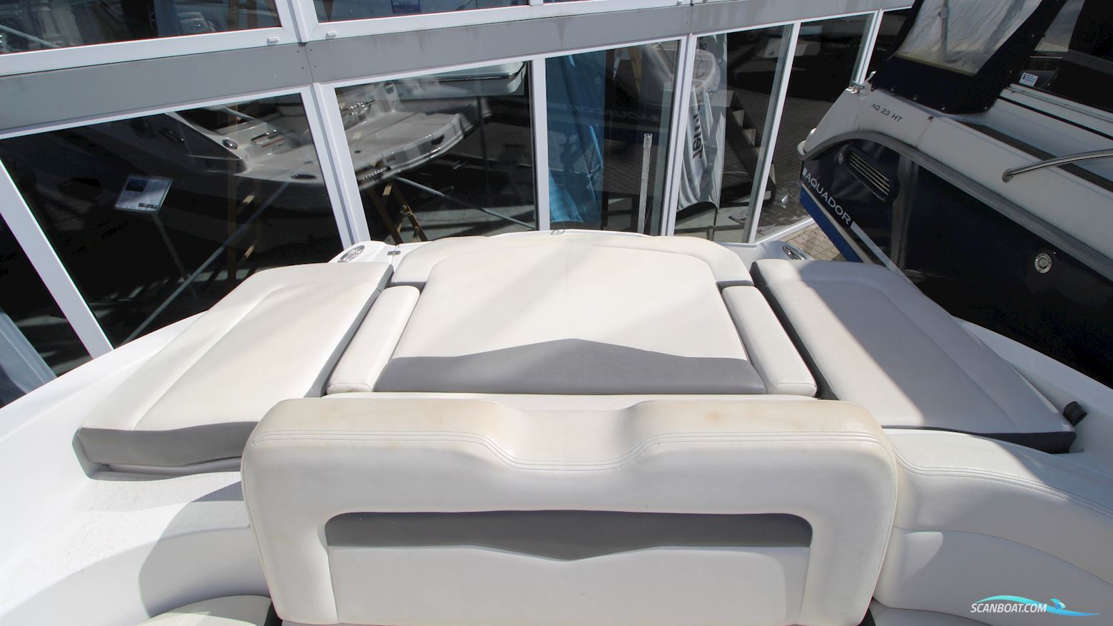 Chaparral 246 SSI Bowrider 
