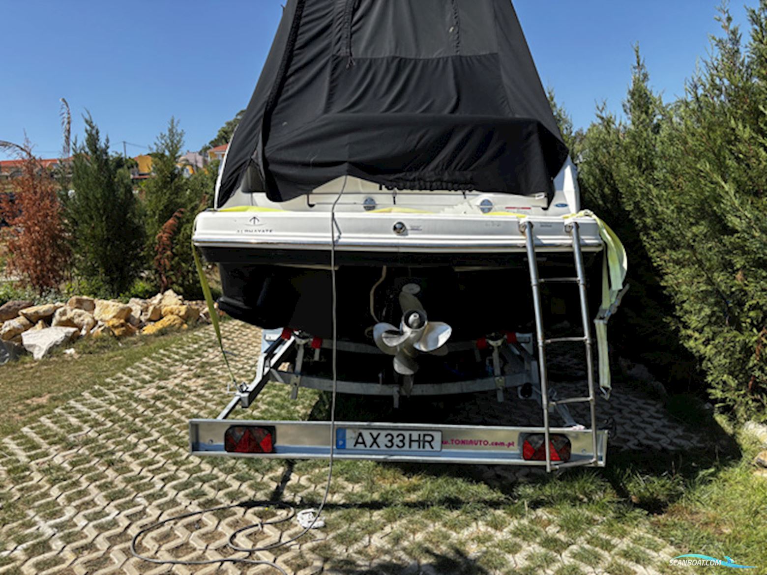 Chaparral 250 Signature