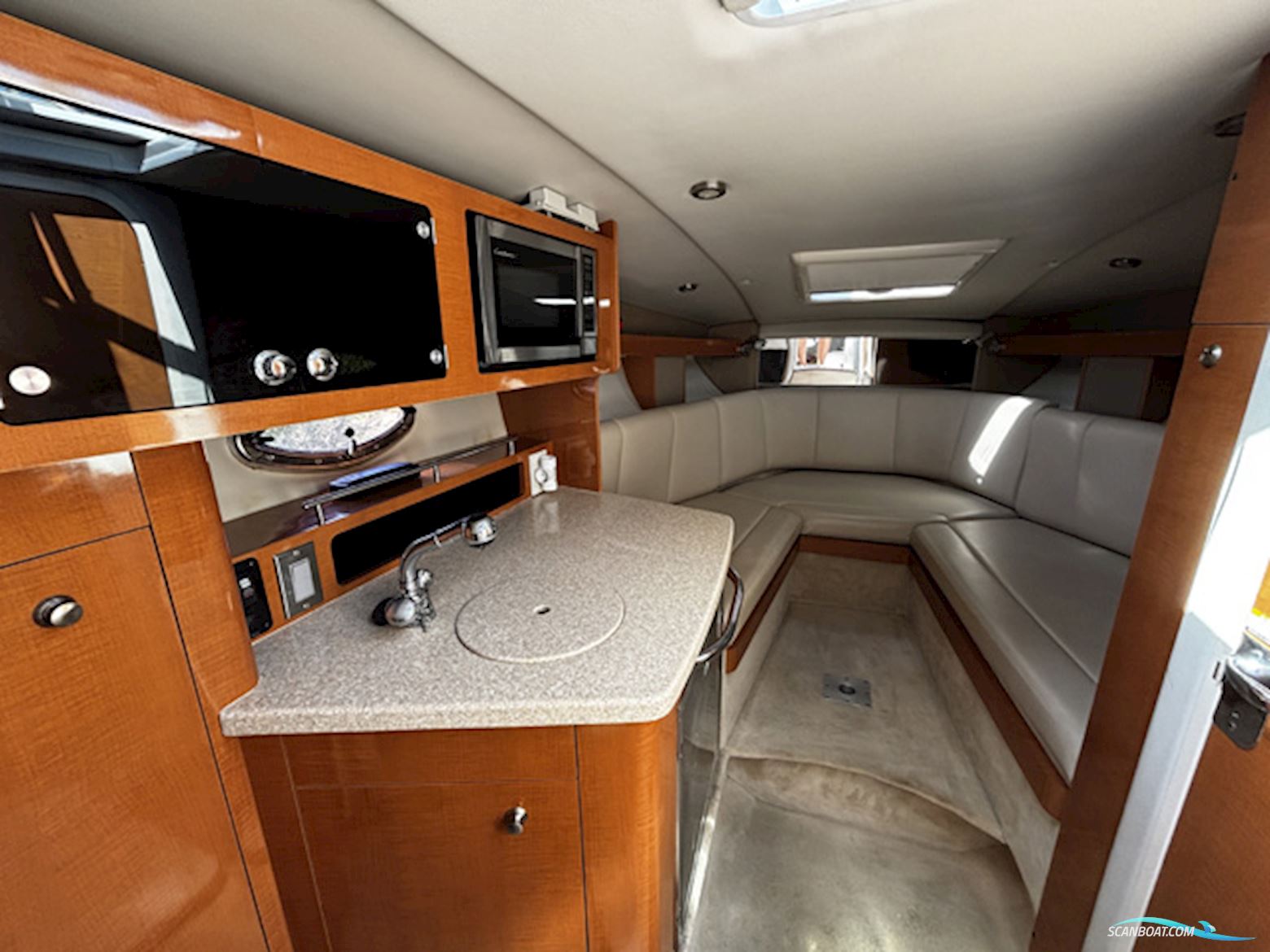 Chaparral 250 Signature