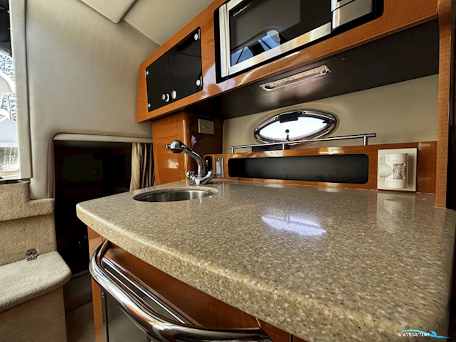 Chaparral 250 Signature